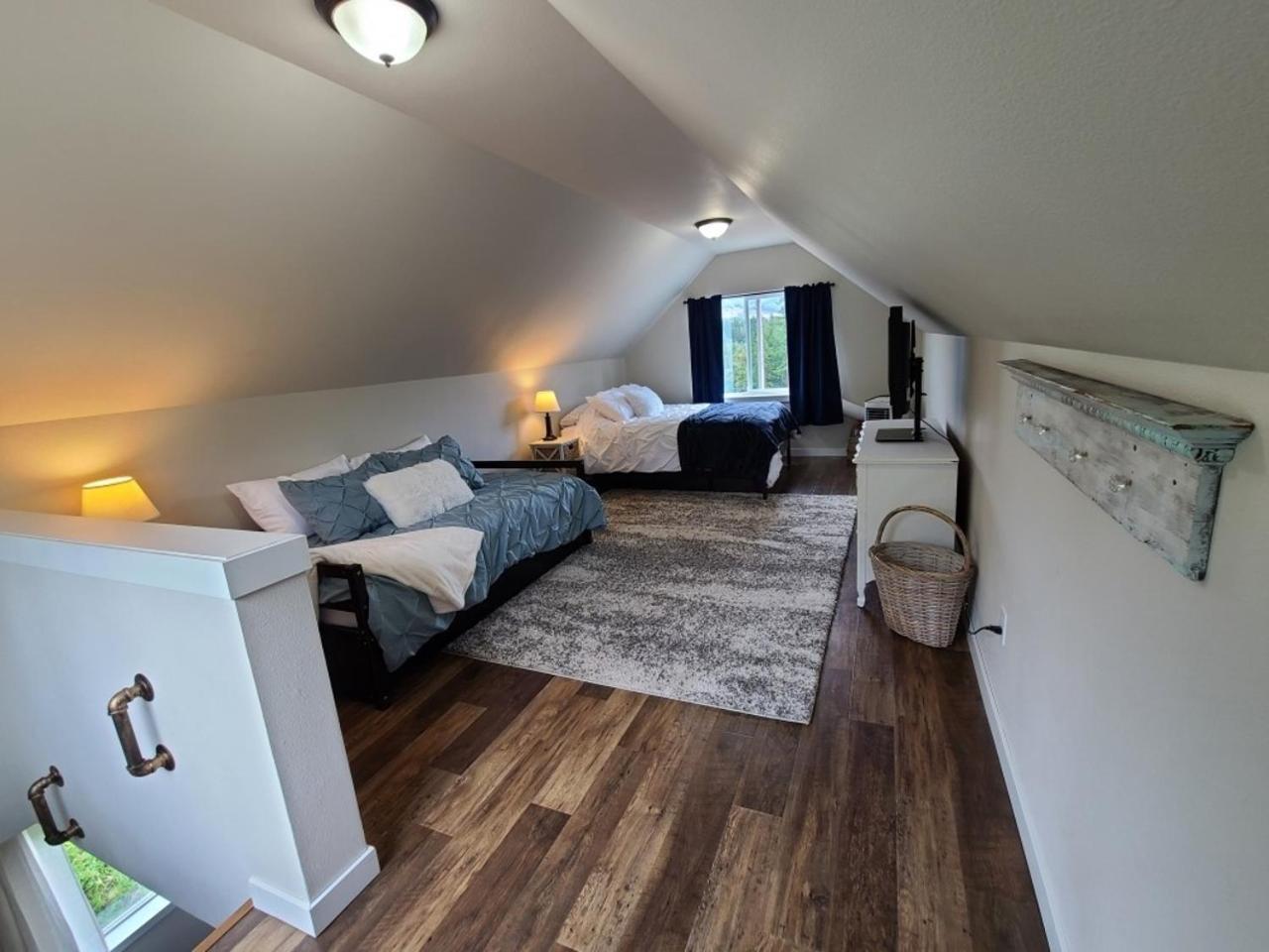 Stunning Mt Rainier Views!Tahoma Ridge Cottage Eatonville Exterior foto