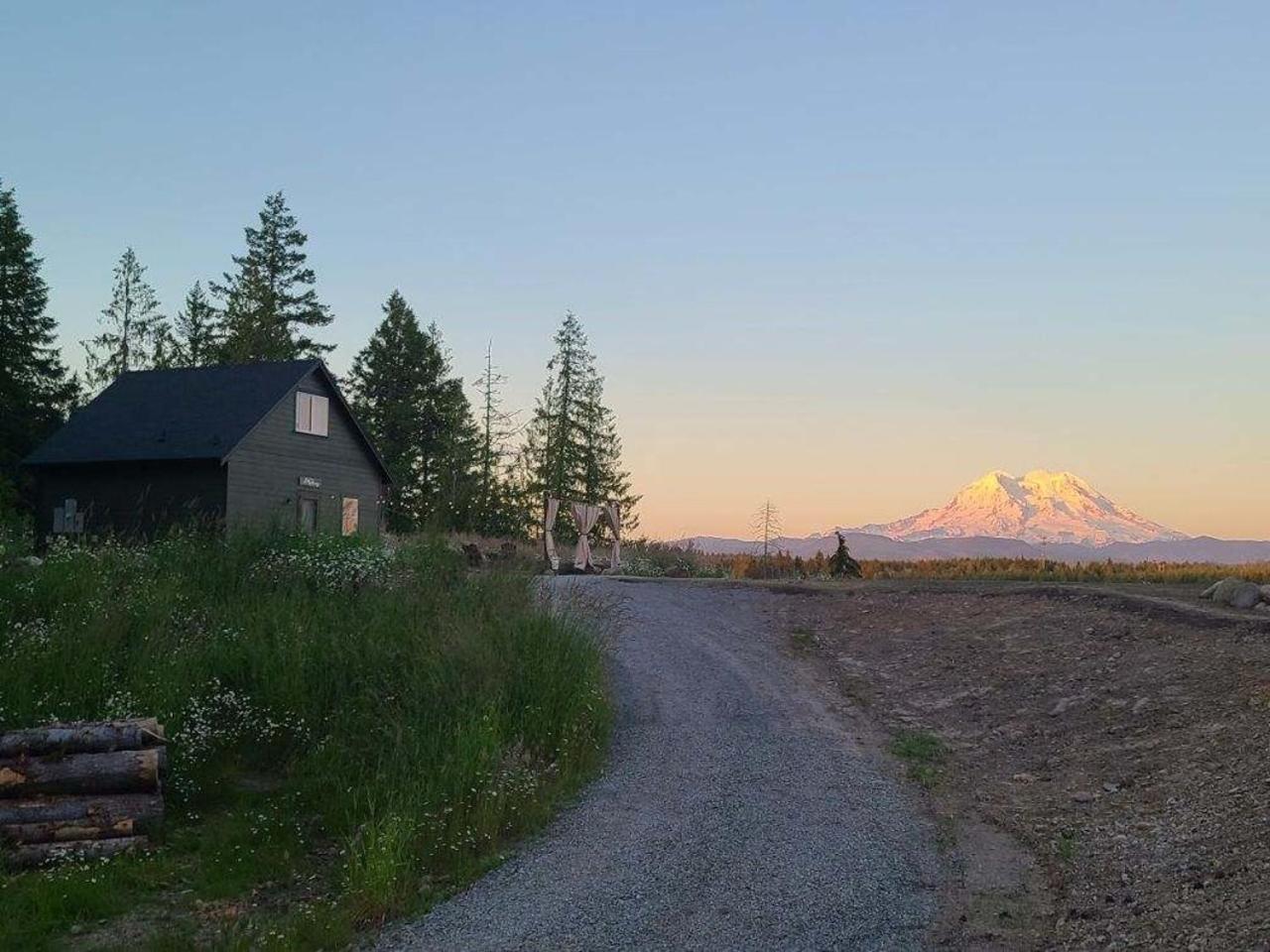 Stunning Mt Rainier Views!Tahoma Ridge Cottage Eatonville Exterior foto