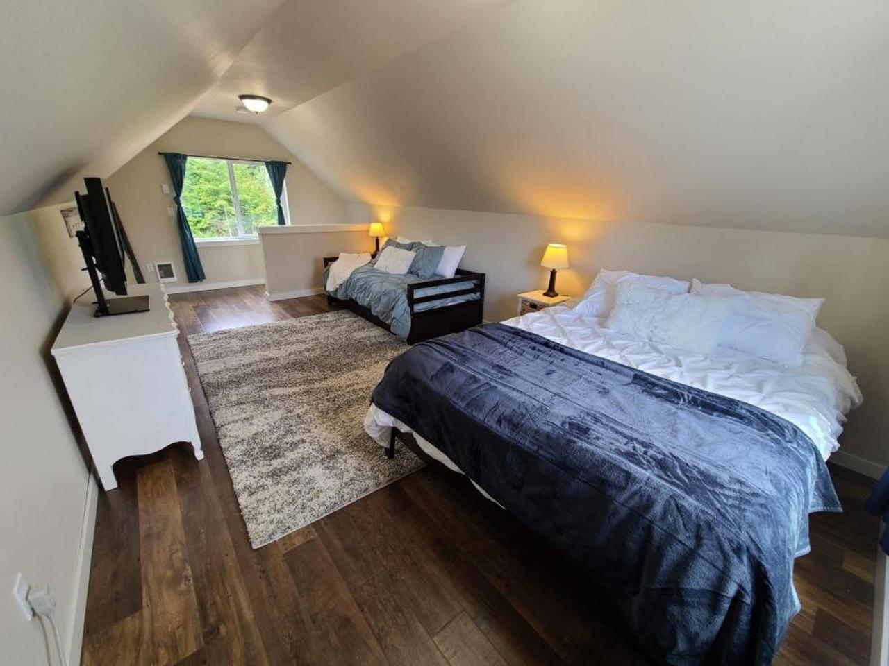 Stunning Mt Rainier Views!Tahoma Ridge Cottage Eatonville Exterior foto